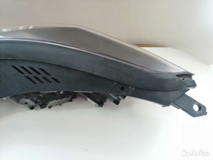 Фара правая галогеновая Hyundai Tucson 3