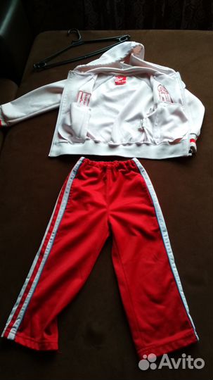 Спортивный костюм