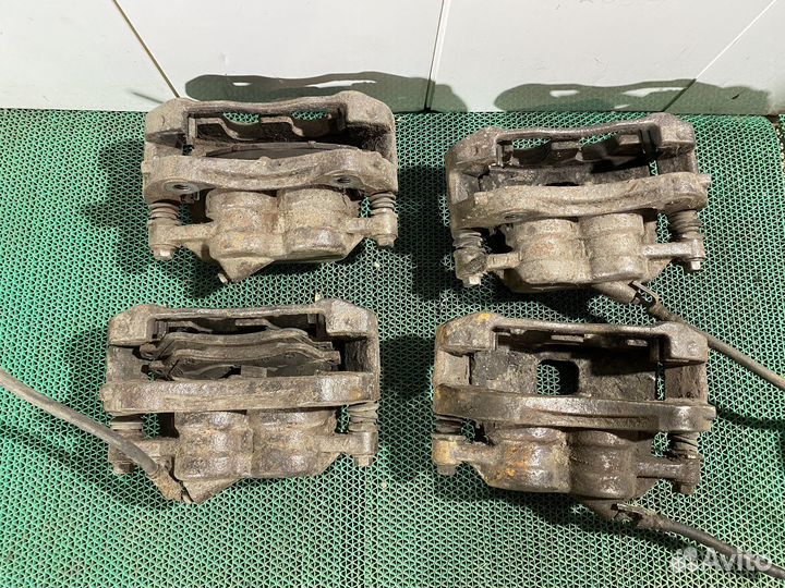 Суппорт передний L R Ford Transit 2.2 2008