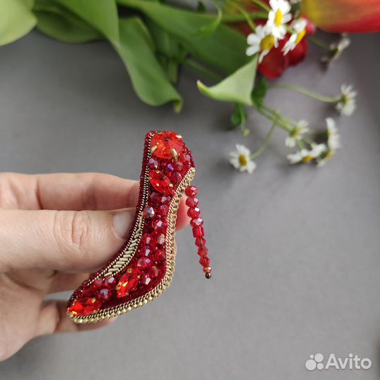Брошь туфля из бисера