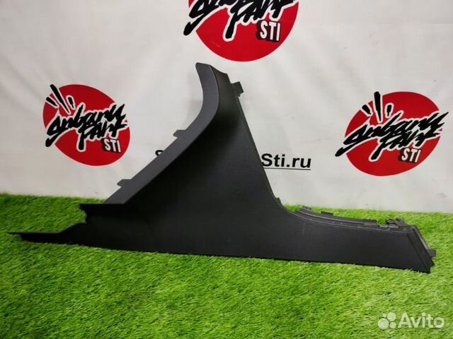 Обшивка центральной консоли левая правая Subaru