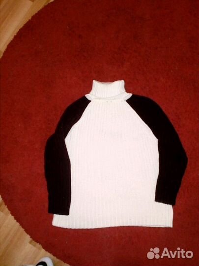 Свитер