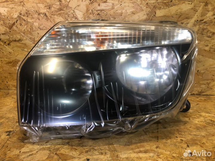 Фара левая Renault Duster новая оригинал