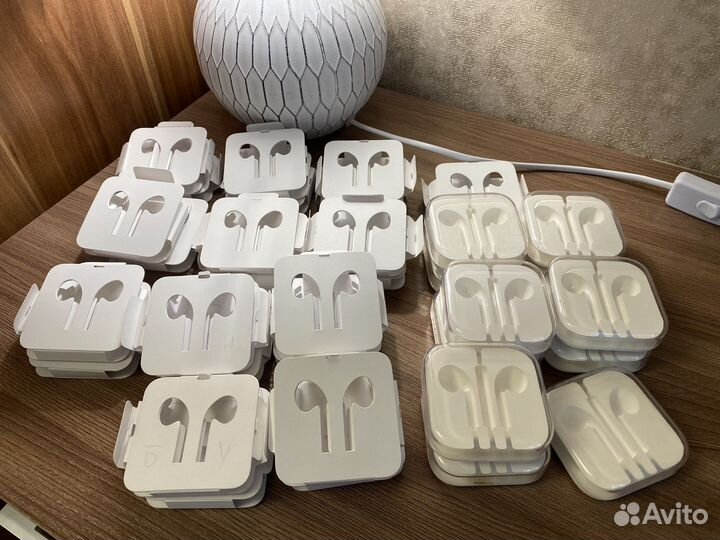 Упаковка коробка от наушников EarPods
