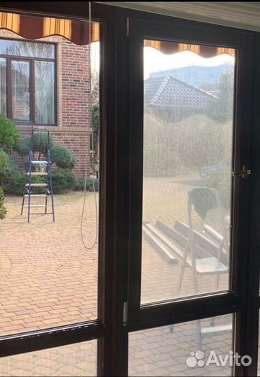 Мойка окон балконов лоджий и витрин