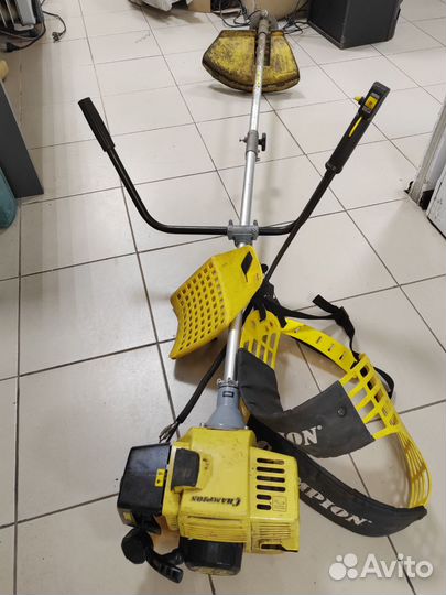 Триммер бензиновый Champion T516