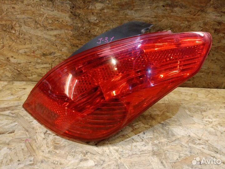 Фонарь задний правый Peugeot 308 T7 5F01 2012