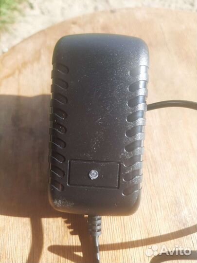 Зарядное устройство