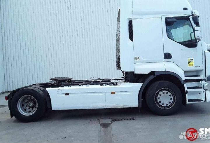 Pазбираем грузовик Renault Premium II с 2007