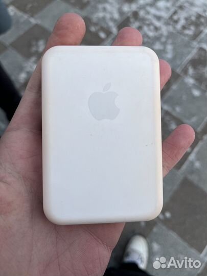 Apple magsafe battery pack