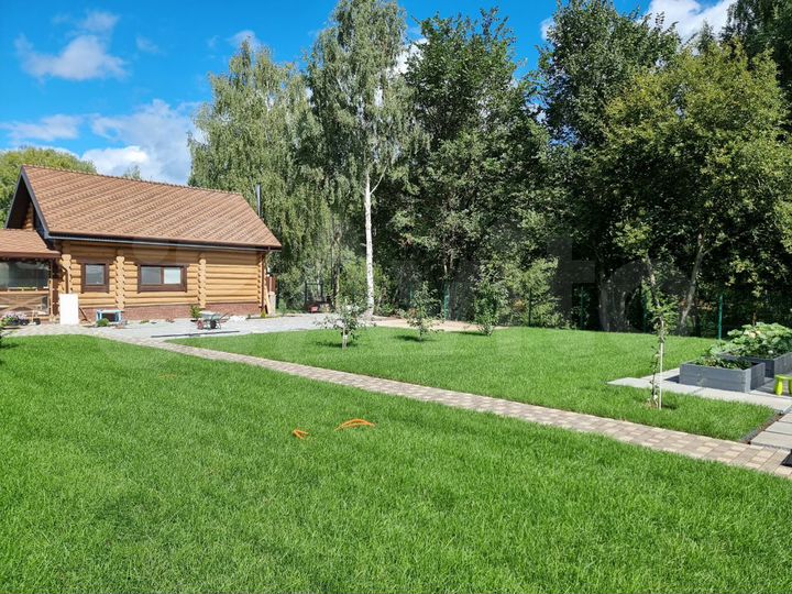 Дом 385 м² на участке 20 сот.