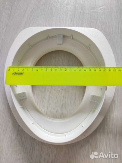 Детское сиденье на унитаз