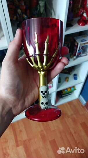 Бокал на Хэллоуин. Черепа