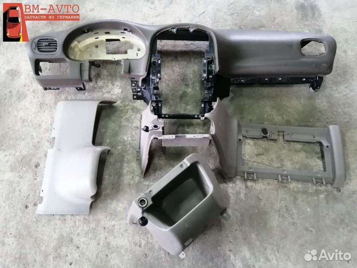 Панель передняя салона (торпедо) Chrysler Voyager