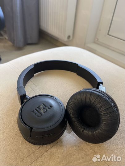 Беспроводные наушники jbl