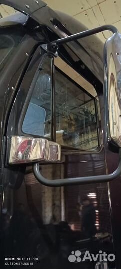 Ветровики на Freightliner