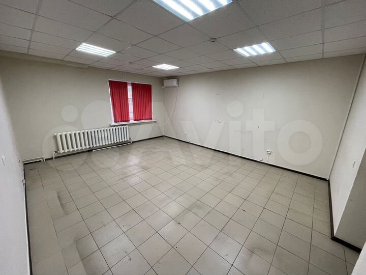 Офисные помещения на 1-м этаже, 55.9 м²