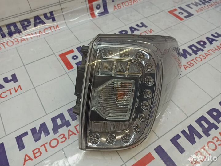 Фонарь задний наружный правый Nissan Patrol (Y62) 26550-1LB0A