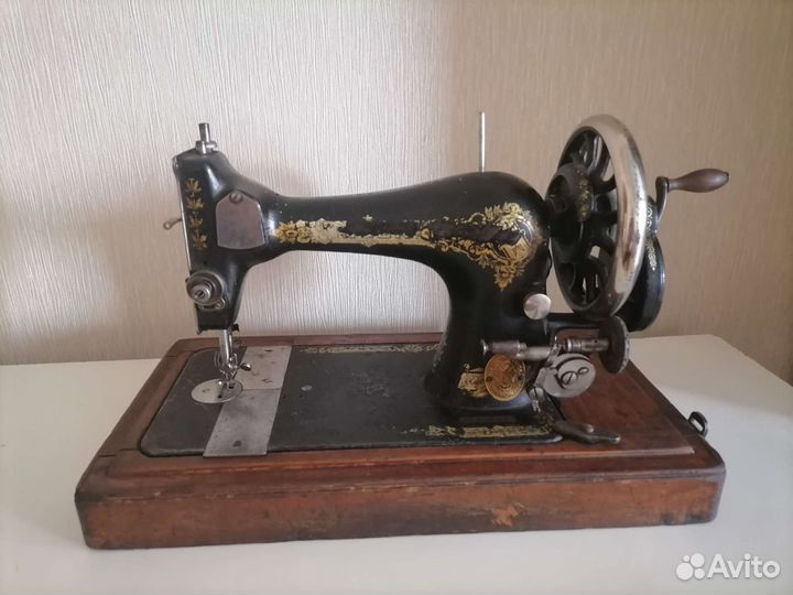 Швейная машина Singer