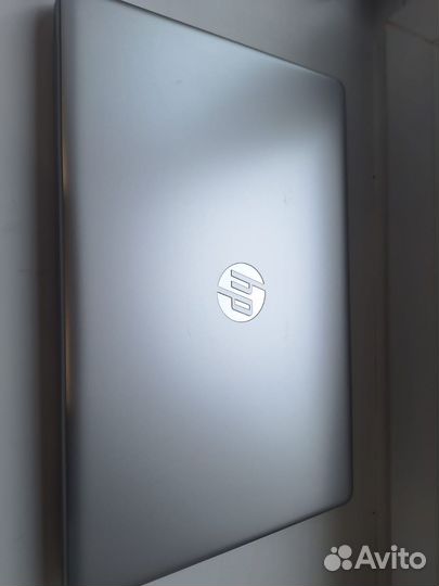 HP 17.3 i5 11 Gen/SSD 512