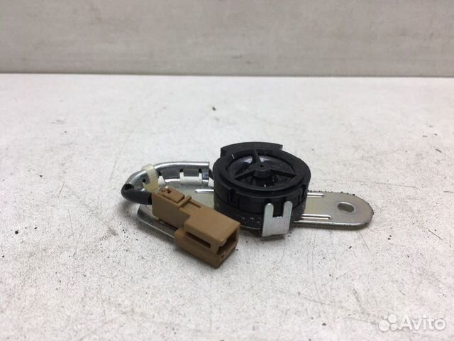 Динамик задний левый Nissan Armada 5.6