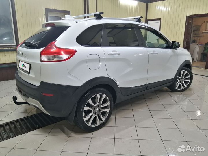LADA XRAY Cross 1.8 МТ, 2019, 68 000 км