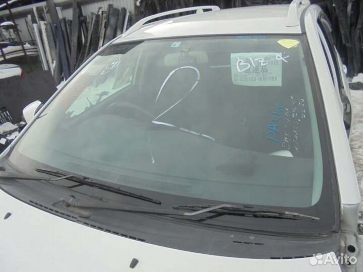 Лобовое стекло Toyota Corolla Fielder ZZE123