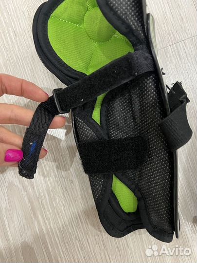 Хоккейные щитки 12 reebok