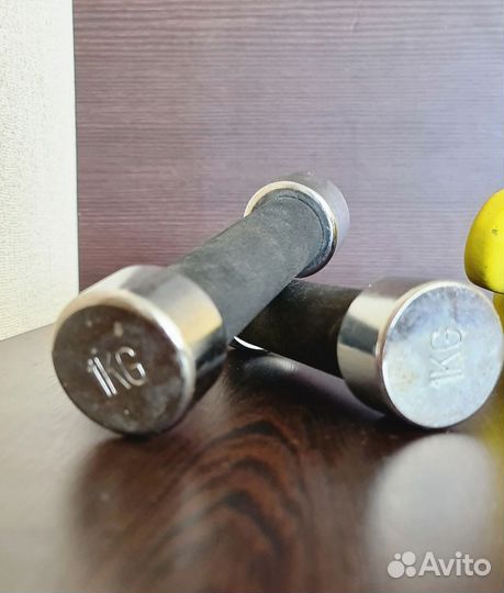 Гантели 0,5 и 1 кг