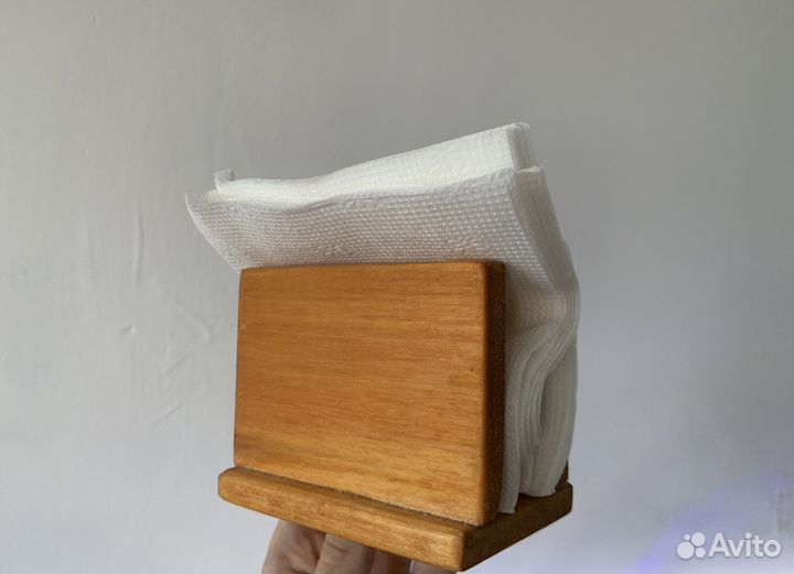 Салфетница из дерева