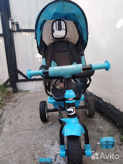 Детский велосипед трехколесный с ручкой