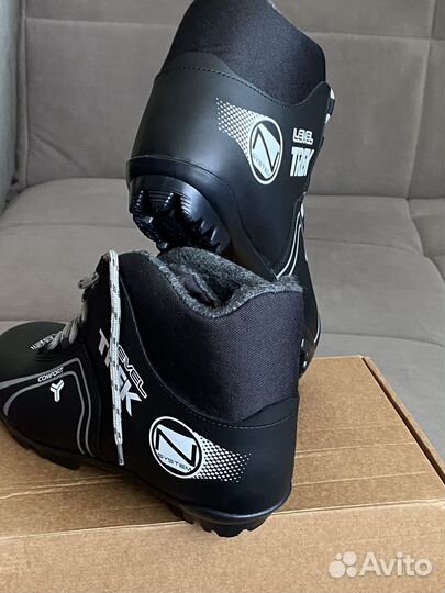Лыжные ботинки 46