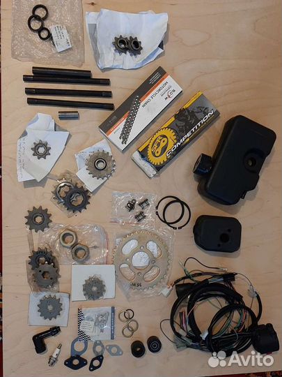 Остатки новых мотозапчастей