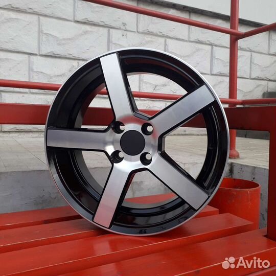 Диск литой R17 7.0 4*100 ET40 d60.1