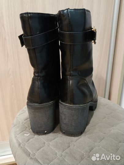 Зимние женские сапоги 38