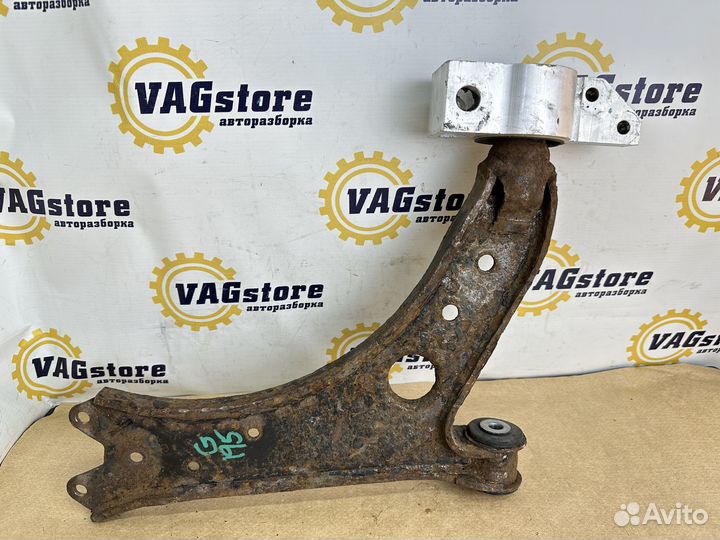 Рычаг подвески правый передний Audi A3 8P 2006