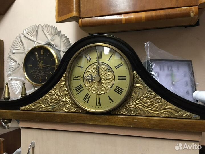 Часы «Весна» кварцевые (2 вида)