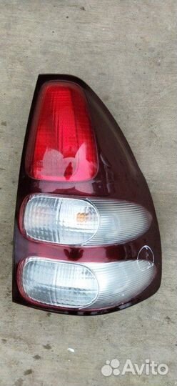 Стоп-сигнал задний правый Toyota Land Cruiser