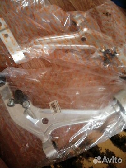 Передние рычаги nissan X trail