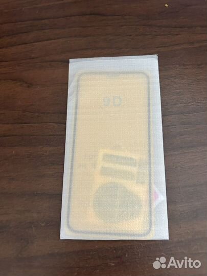 Защитные стёкла на iPhone X/XS