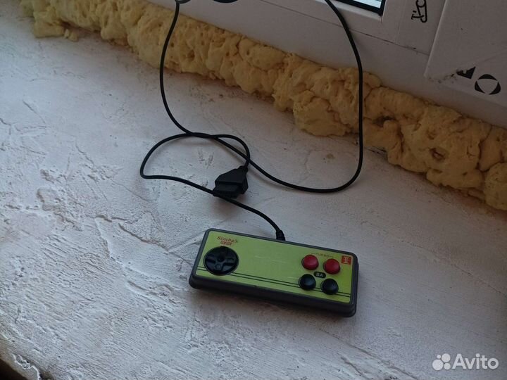 Игровая приставка dendy