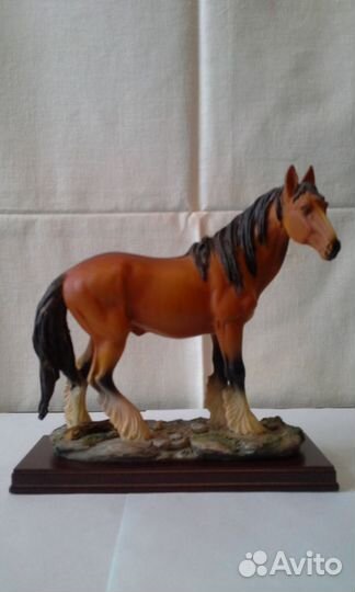 Фигурки лошадей из полистоуна