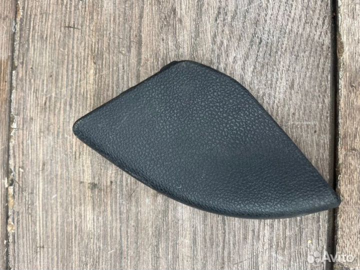 Заглушка обшивки багажника Opel Astra GTC 1.4 2012