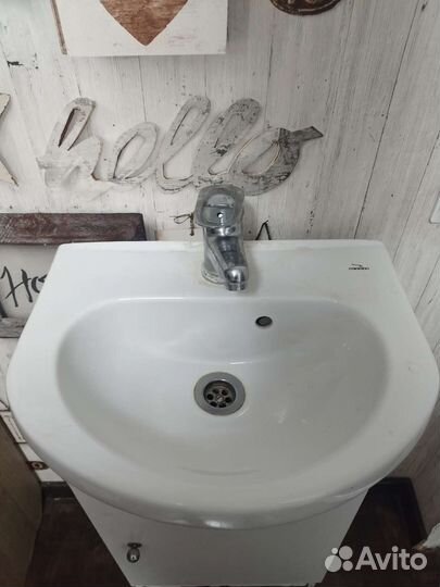 Тумбочка с раковиной бу