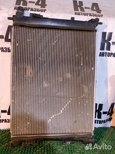 Радиатор охлаждения двигателя Hyundai Solaris