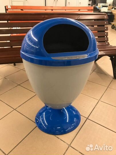 Урна с откидной крышкой