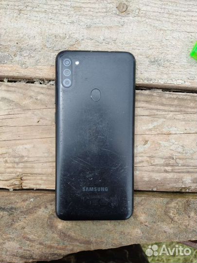 Мобильные телефоны