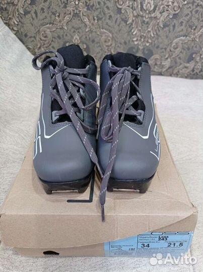 Лыжные ботинки размер 34