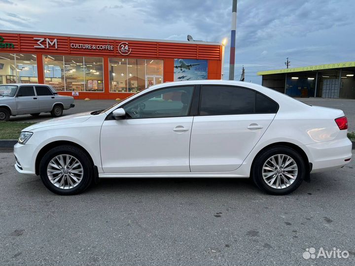 Volkswagen Jetta 1.6 AT, 2015, 235 000 км