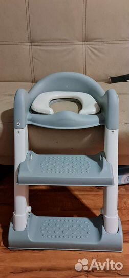 Детское сиденье на унитаз со ступенькой